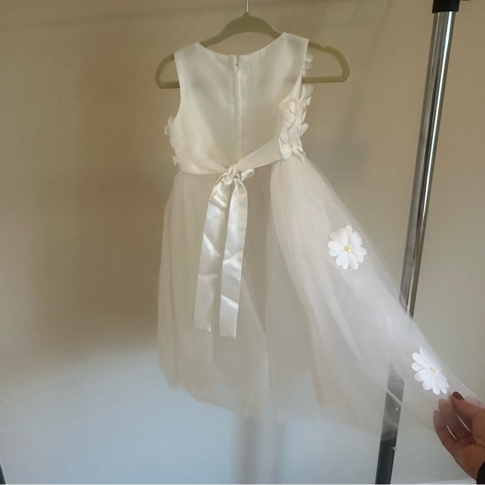2T Girls White pTulle Dress - Picture 8 of 11